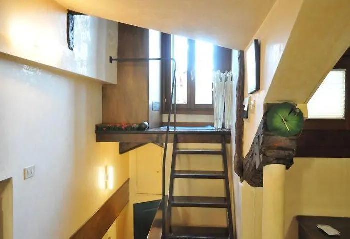 Altana Su San Marco Venice